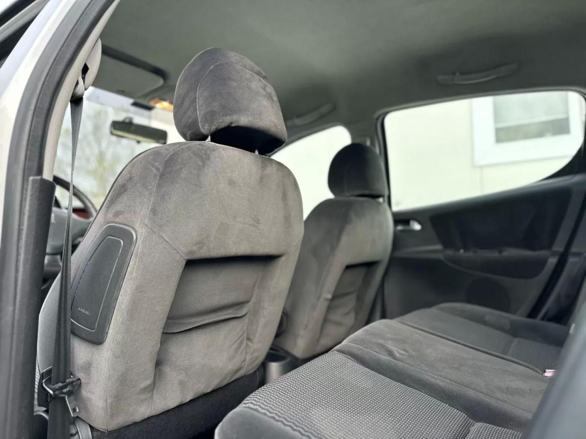 peugeot-207-2007-diesel-1560cc