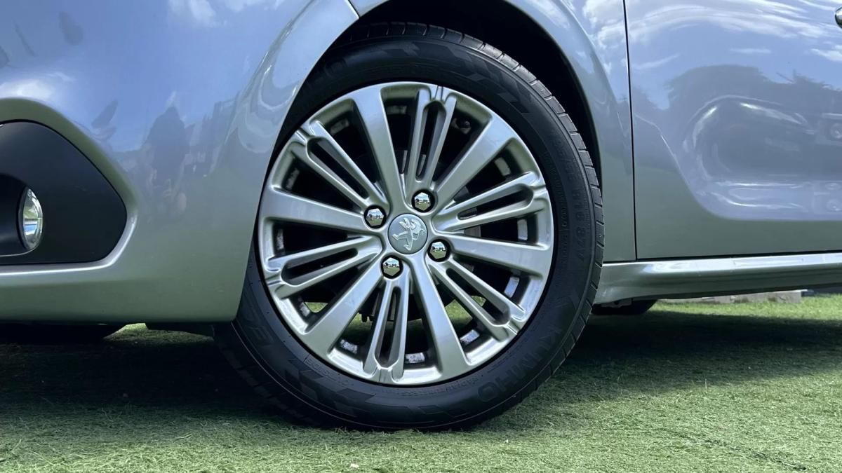 peugeot-208-2019-gasolina-1199cc