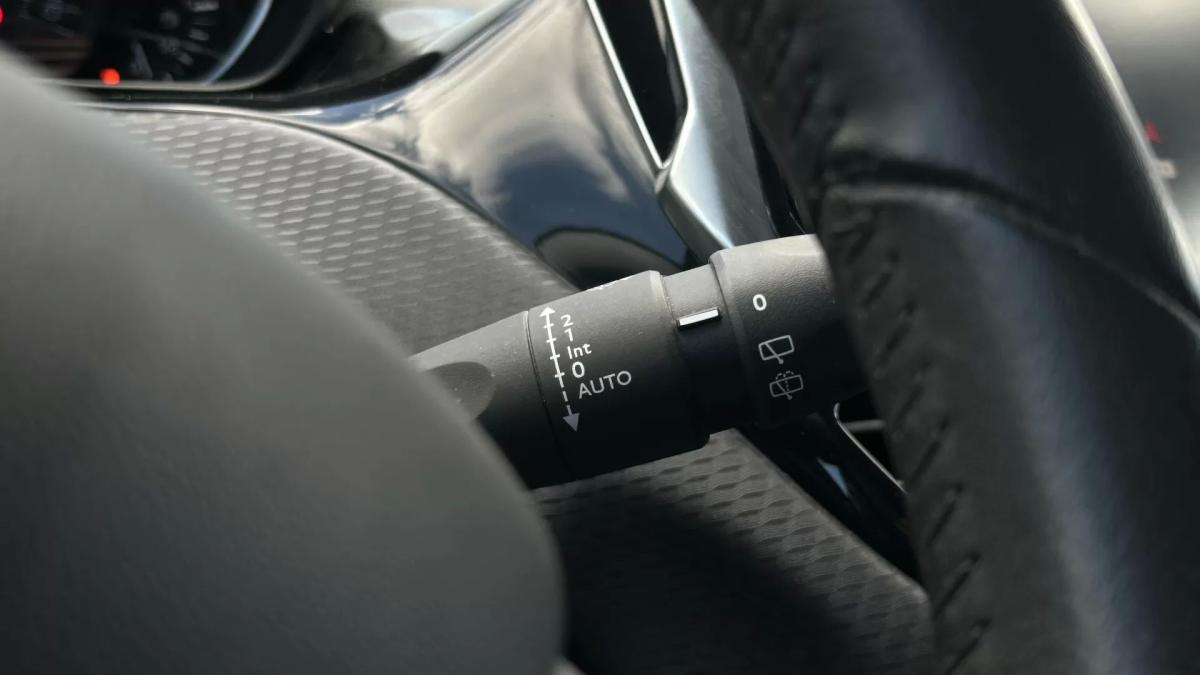 peugeot-208-2019-gasolina-1199cc
