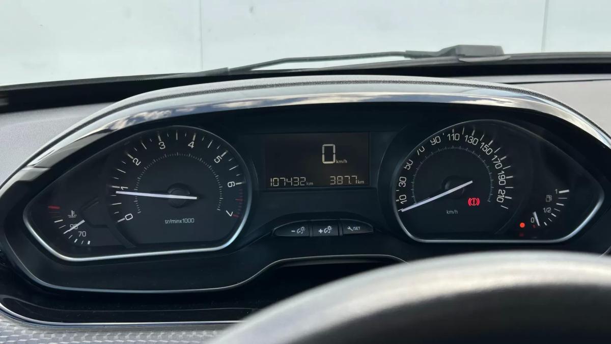 peugeot-208-2019-gasolina-1199cc
