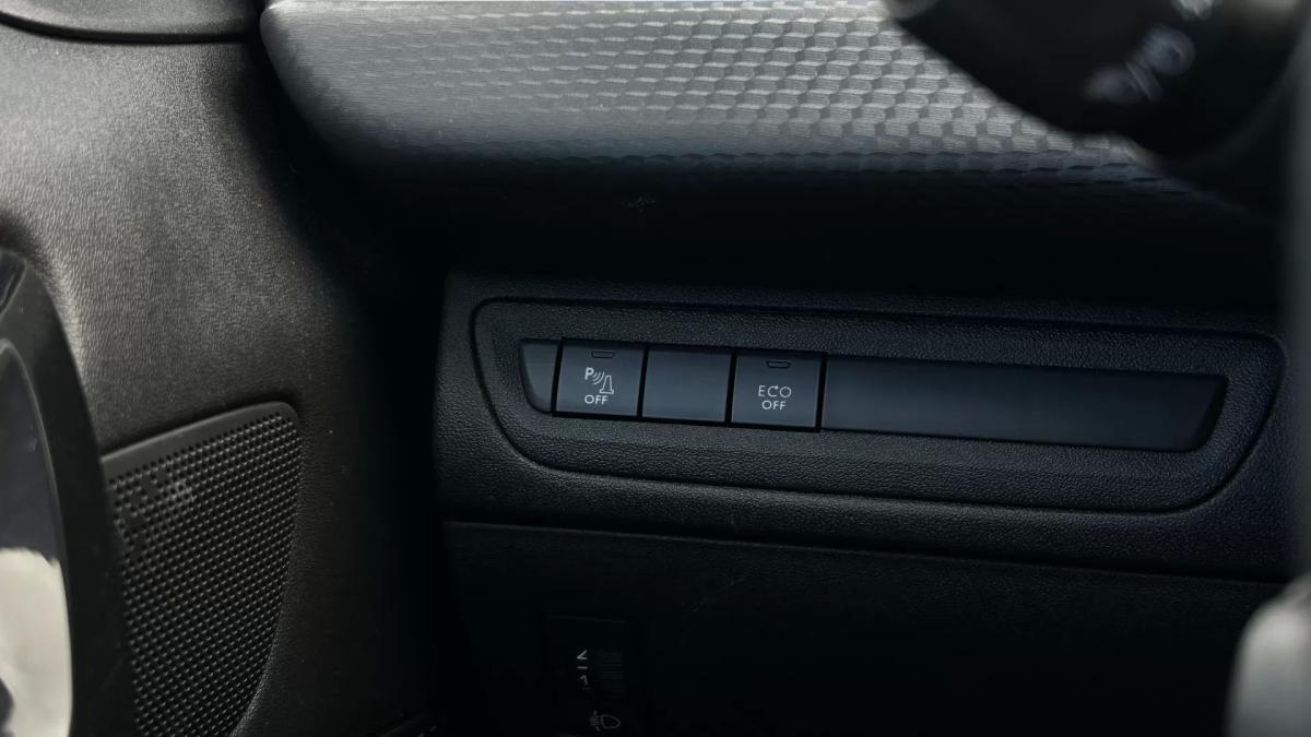 peugeot-208-2019-gasolina-1199cc