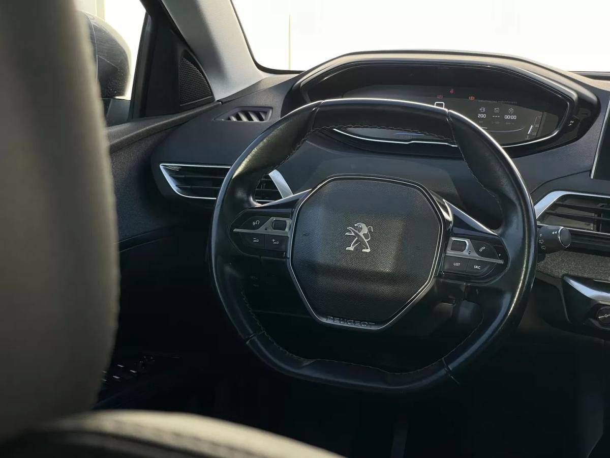 peugeot-5008-2019-diesel-1499cc