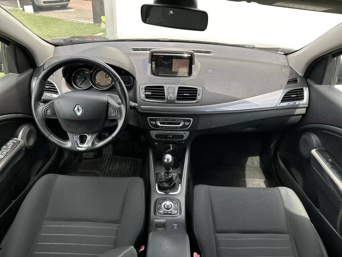 renault-megane-sport-tourer-2015-diesel-1461cc