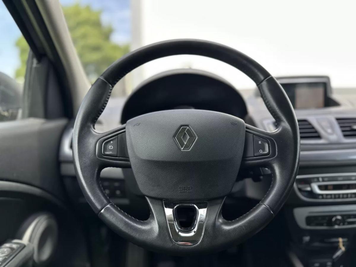 renault-megane-sport-tourer-2015-diesel-1461cc