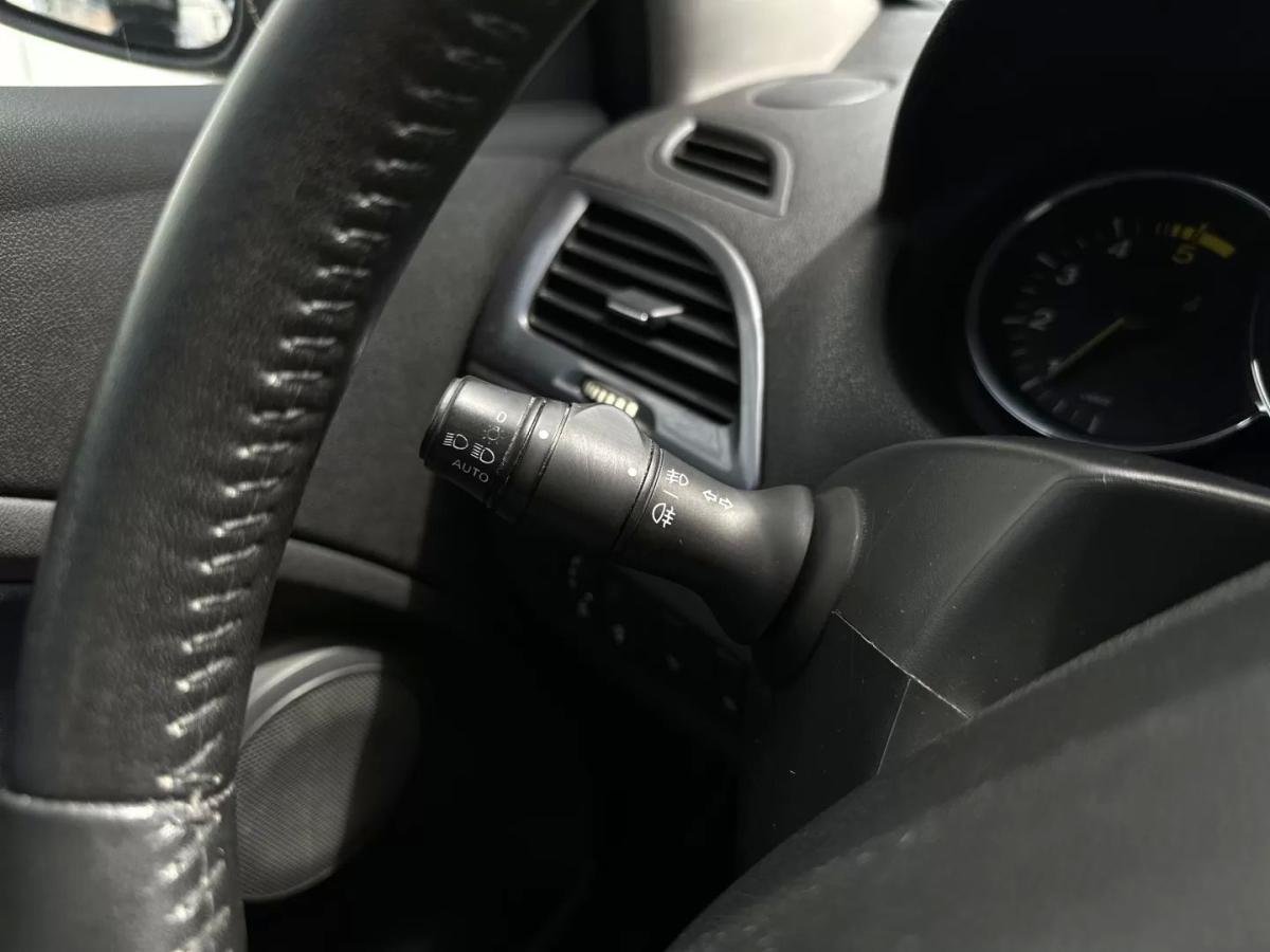 renault-megane-sport-tourer-2015-diesel-1461cc