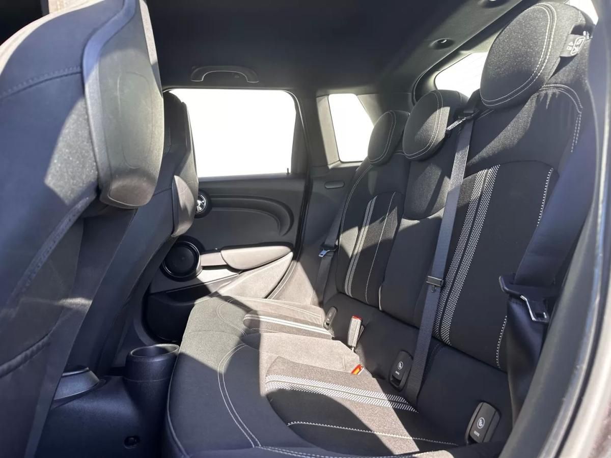 mini-cooper-d-2019-diesel-1496cc