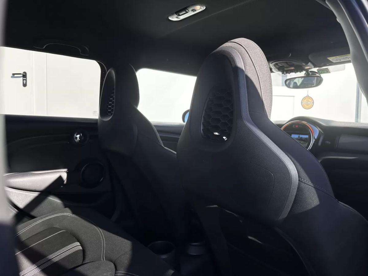 mini-cooper-d-2019-diesel-1496cc