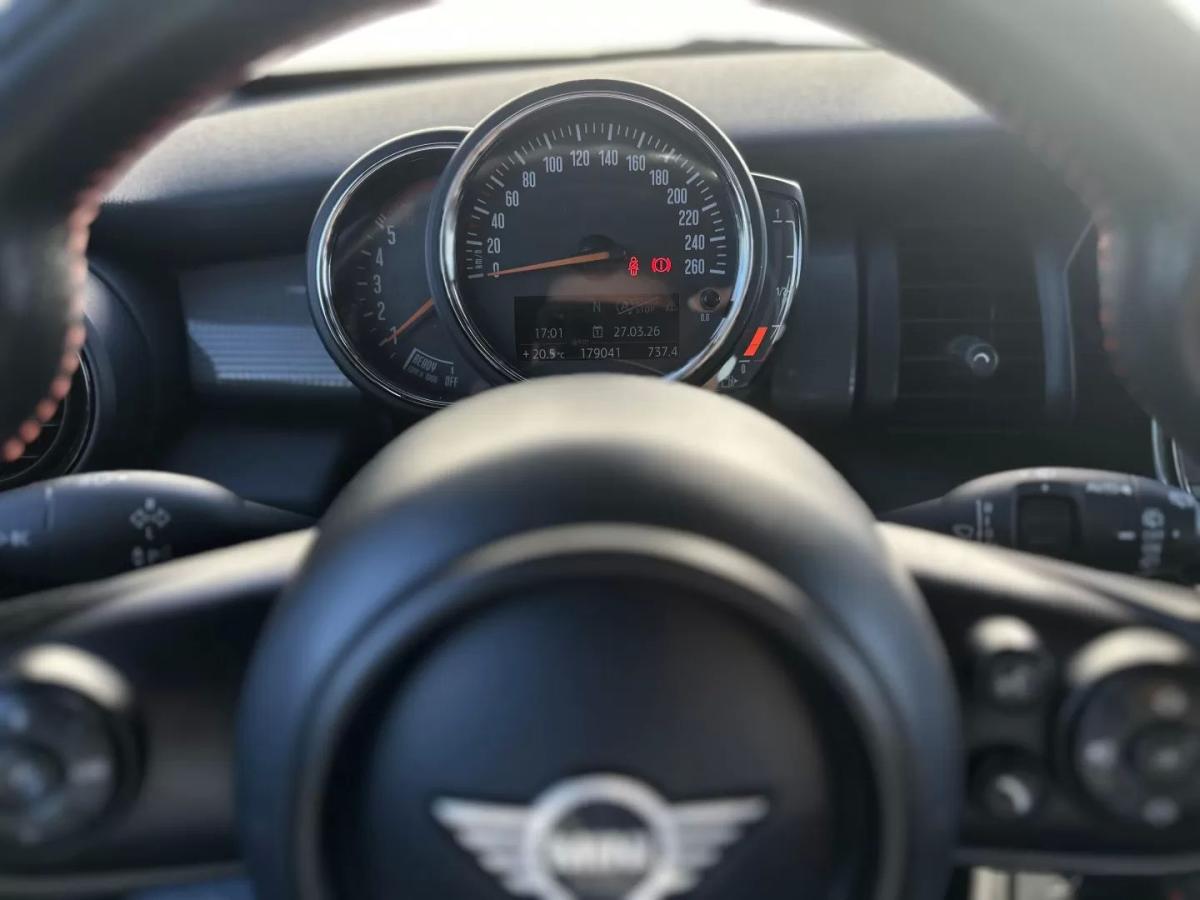 mini-cooper-d-2019-diesel-1496cc