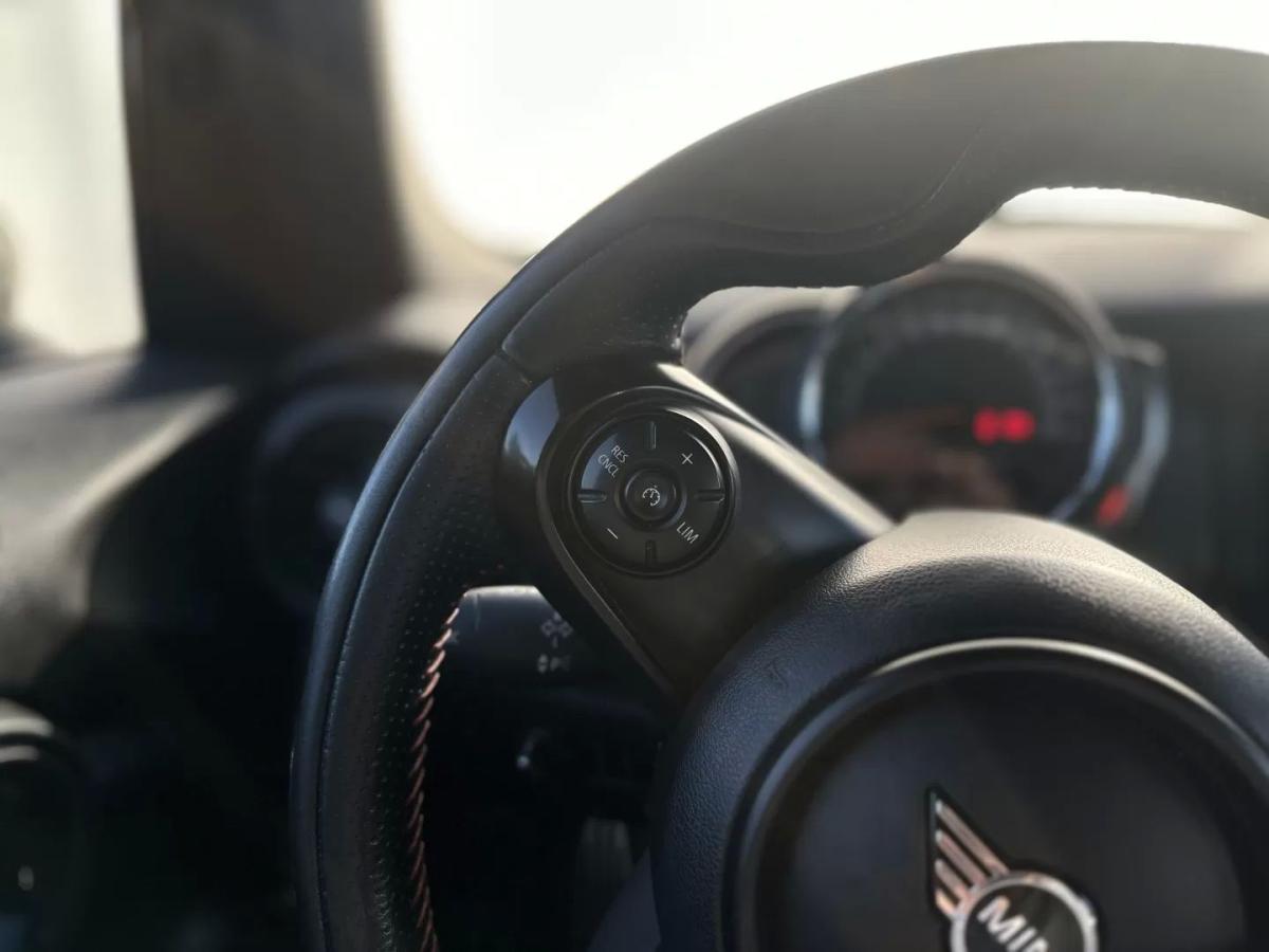 mini-cooper-d-2019-diesel-1496cc