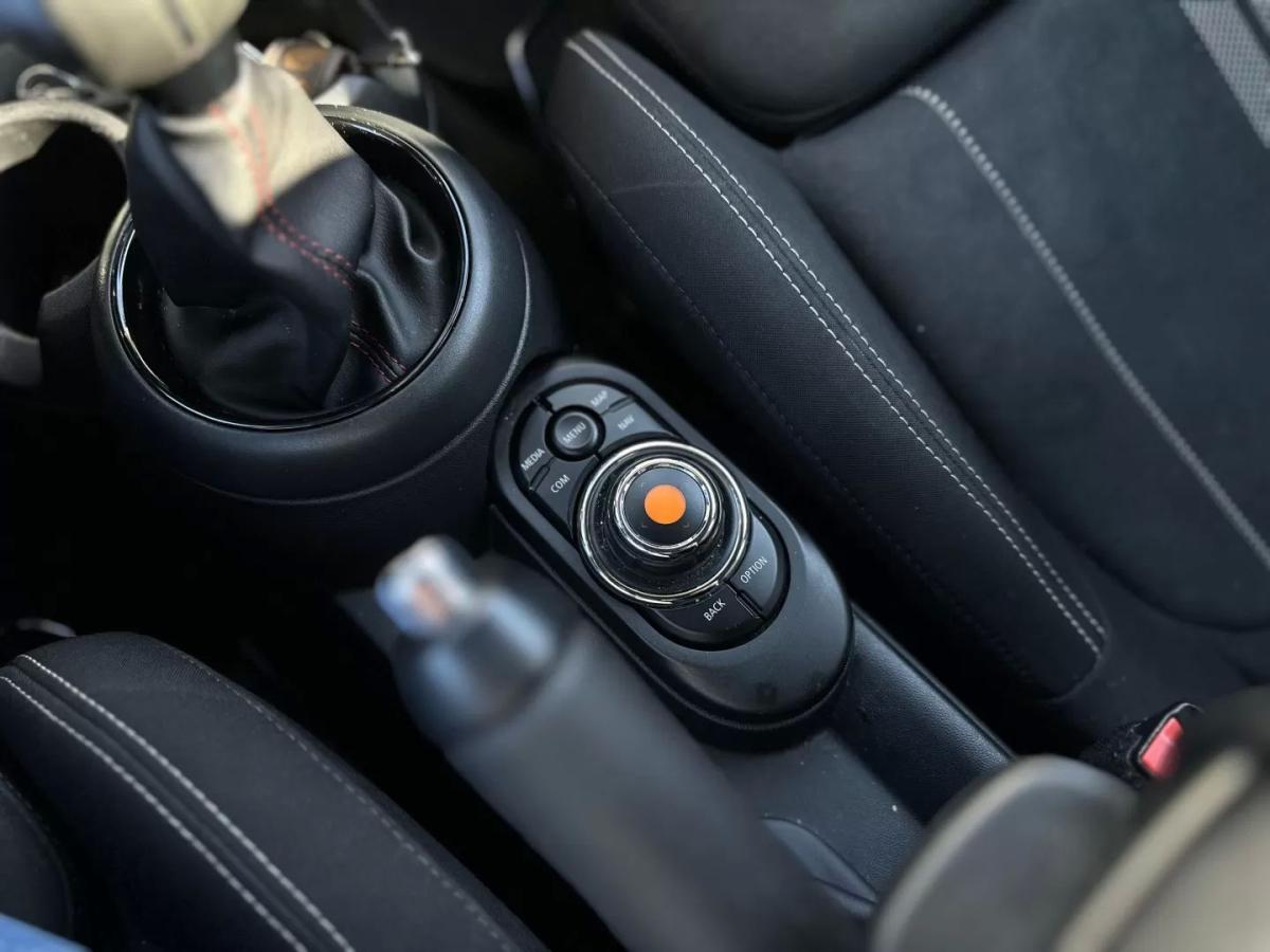 mini-cooper-d-2019-diesel-1496cc