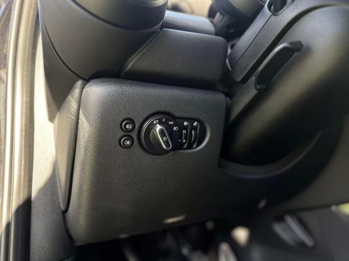 mini-cooper-d-2019-diesel-1496cc