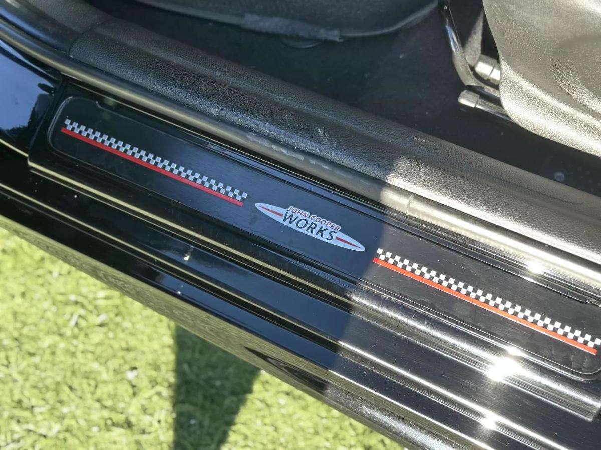 mini-cooper-d-2019-diesel-1496cc