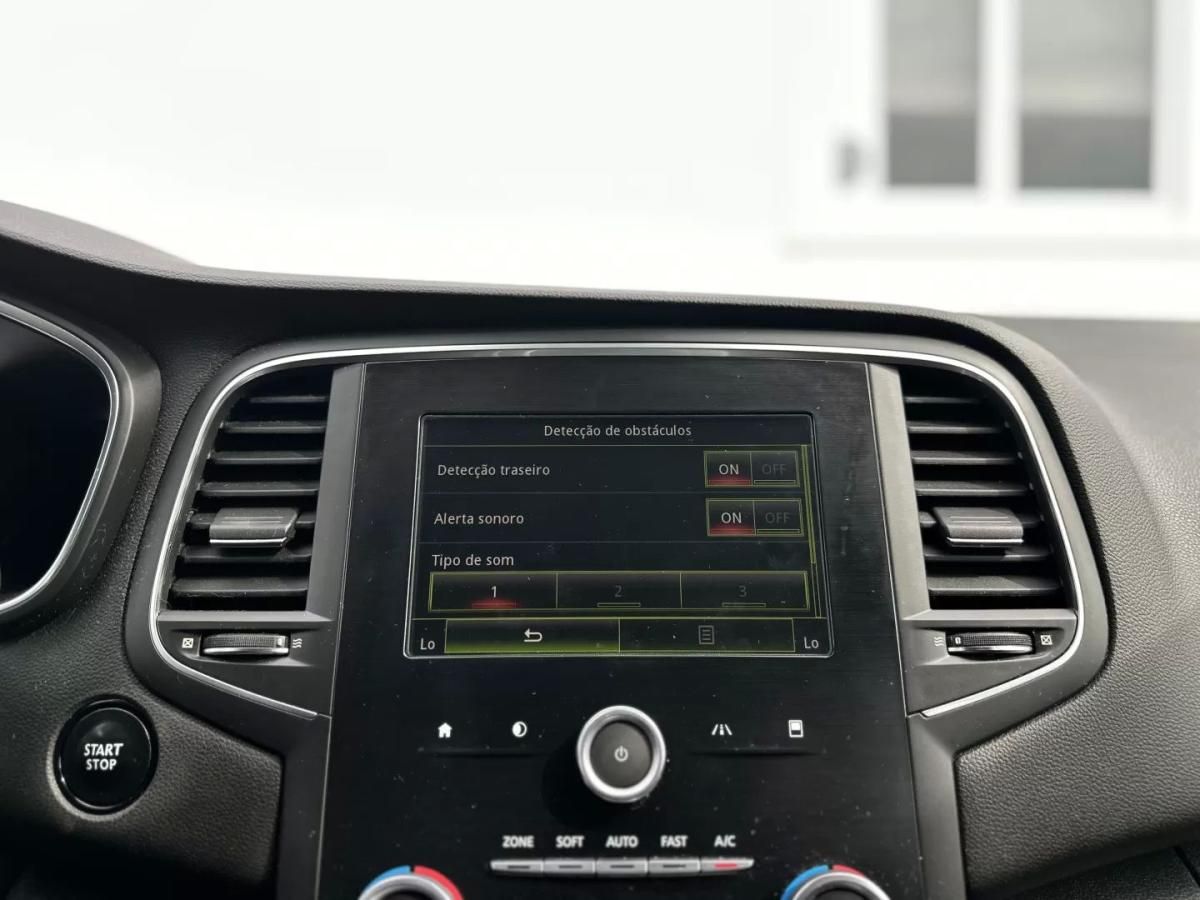 renault-megane-sport-tourer-2017-diesel-1461cc