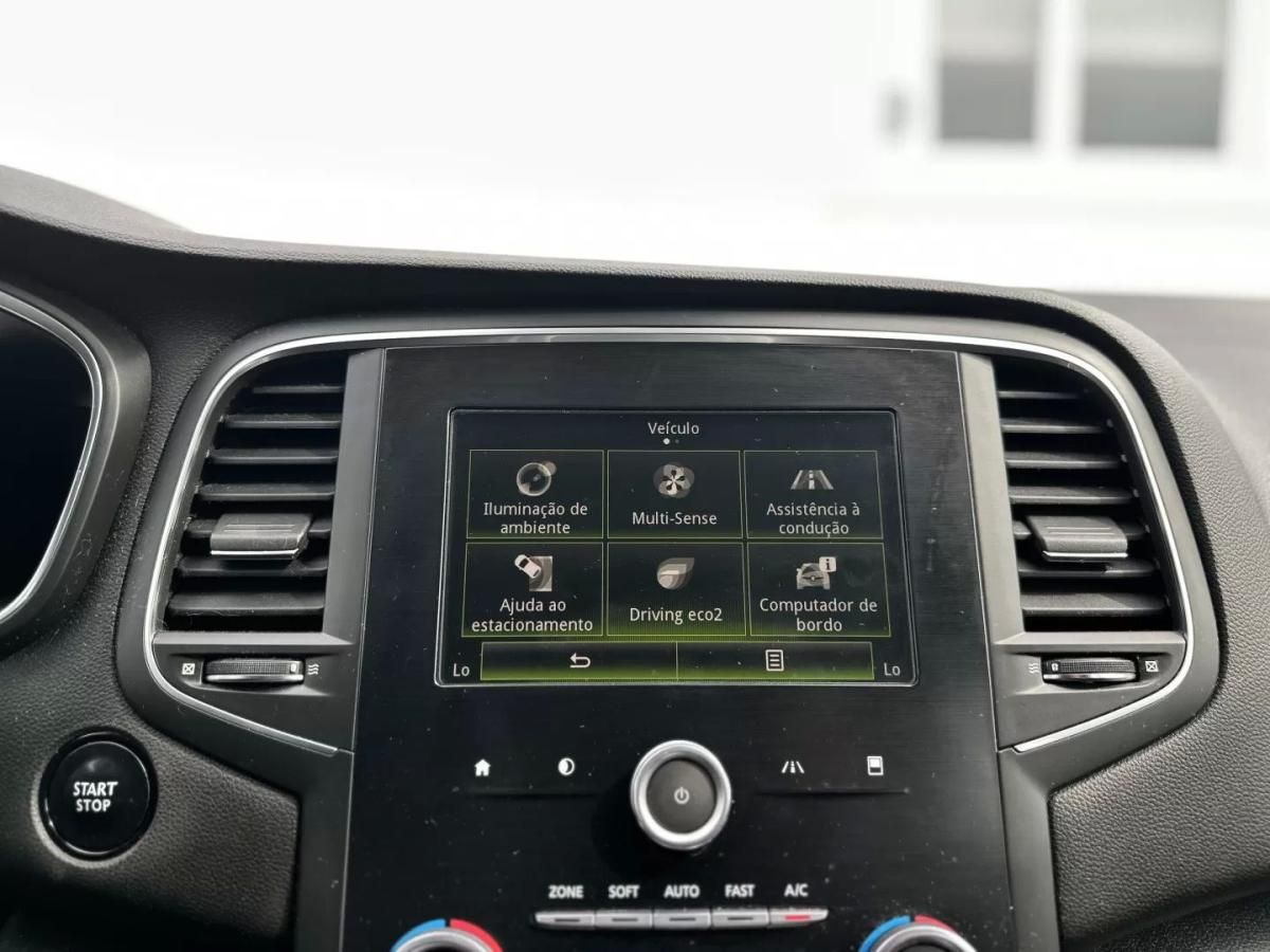 renault-megane-sport-tourer-2017-diesel-1461cc