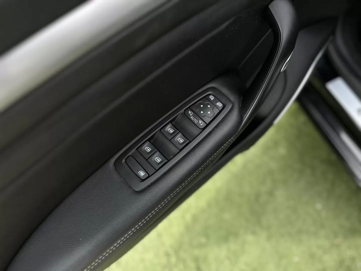 renault-megane-sport-tourer-2017-diesel-1461cc