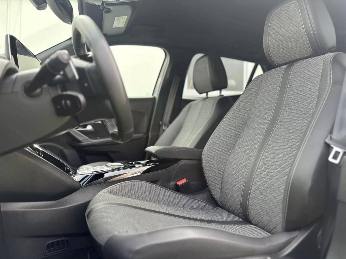 peugeot-2008-2024-gasolina-1199cc