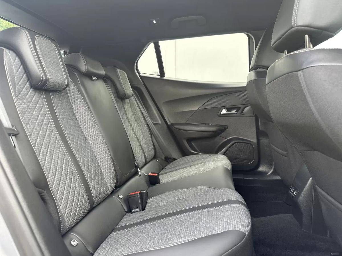 peugeot-2008-2024-gasolina-1199cc