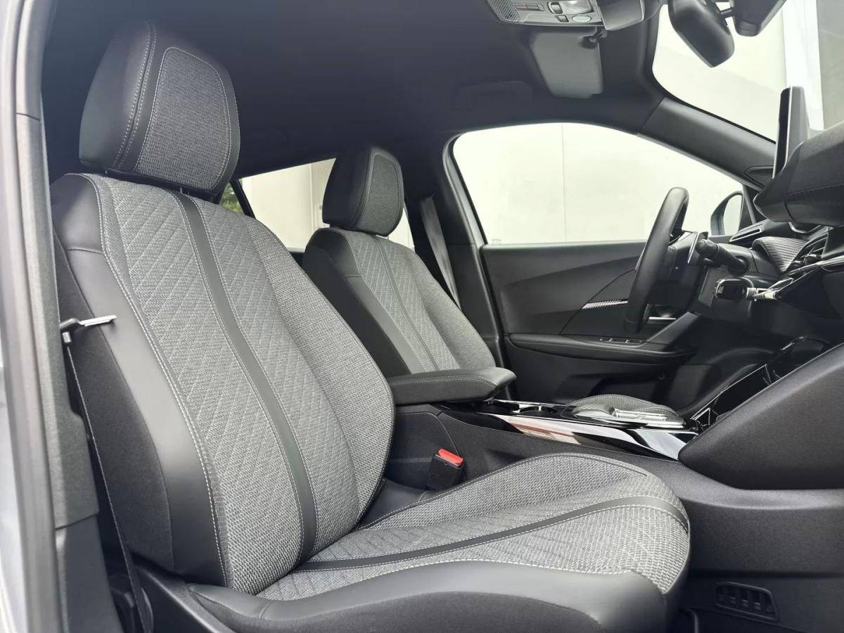 peugeot-2008-2024-gasolina-1199cc