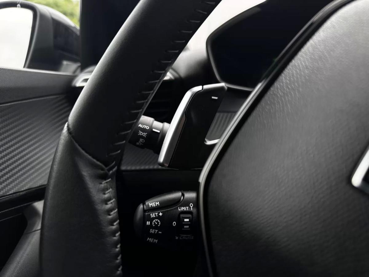 peugeot-2008-2024-gasolina-1199cc