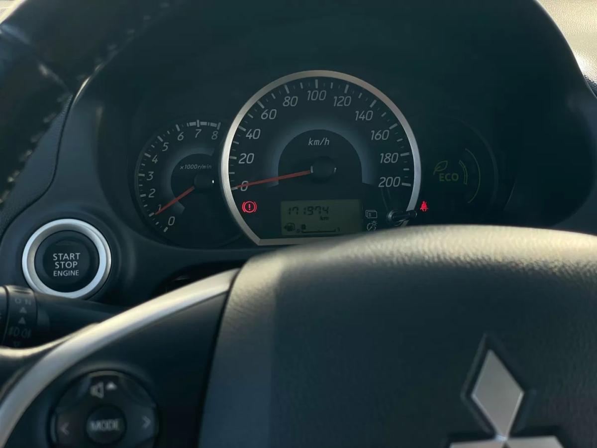 mitsubishi-space-star-2015-gasolina-1193cc