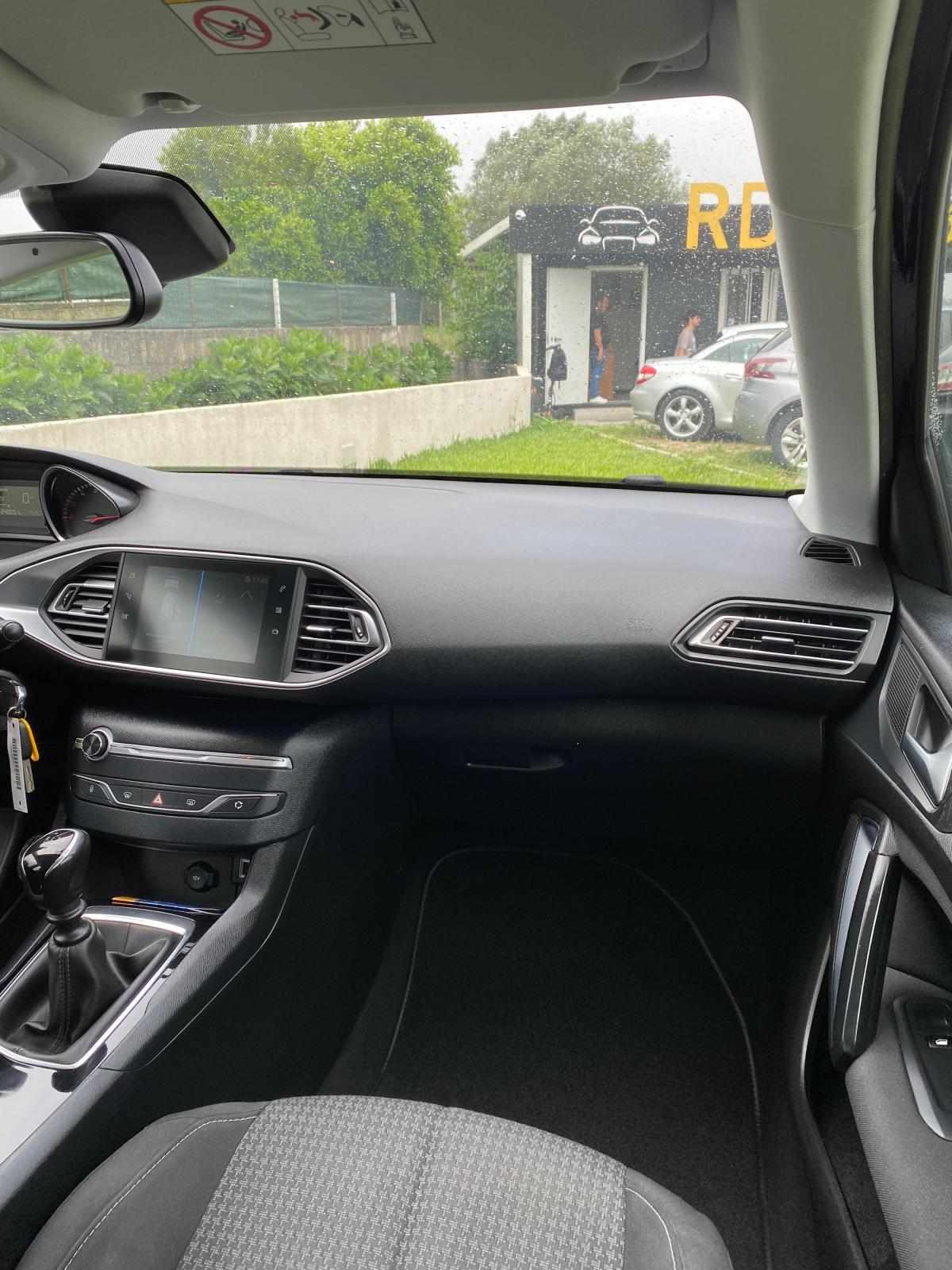 peugeot-308-sw-2020-diesel-1499cc