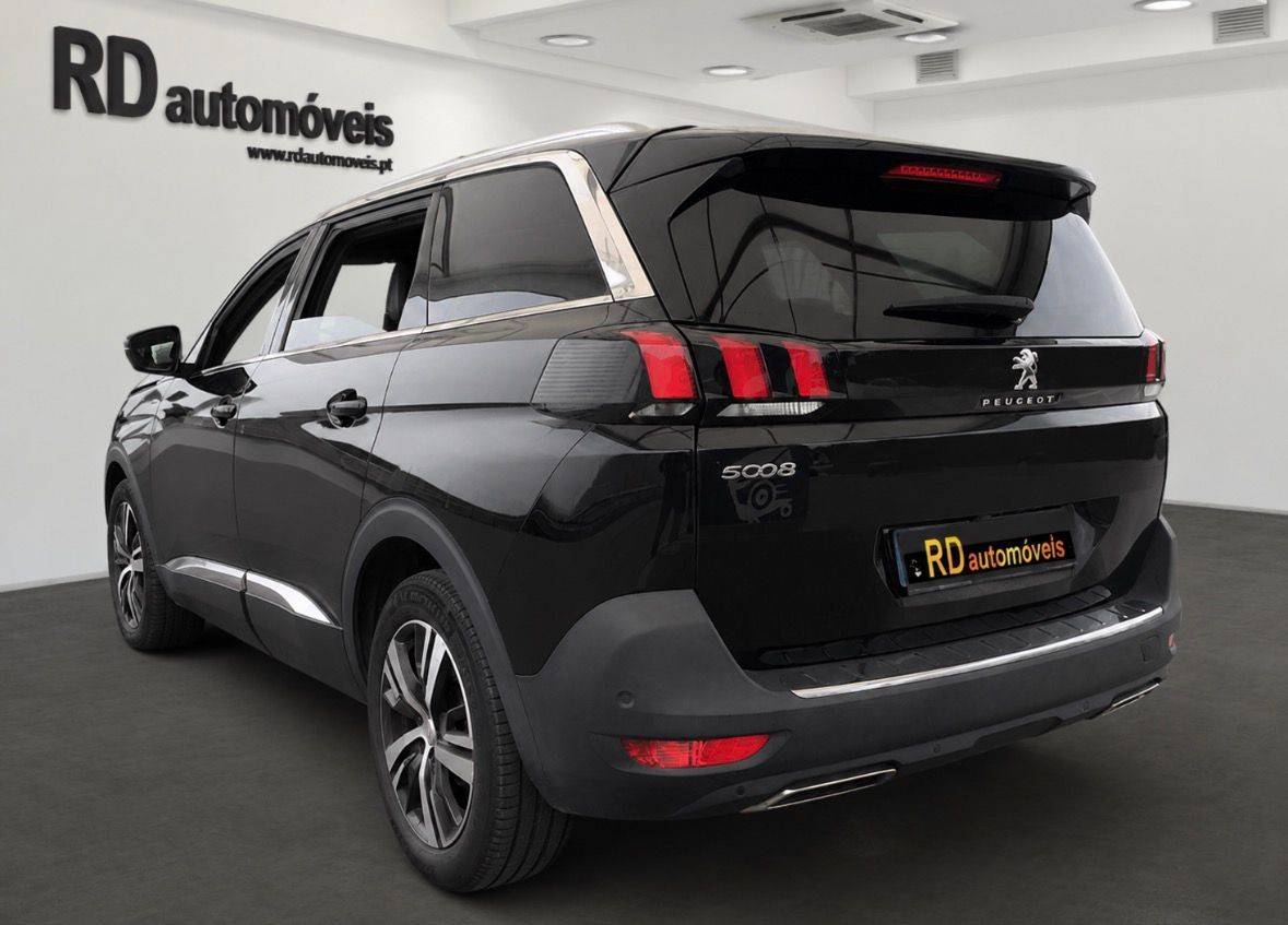 peugeot-5008-2017-diesel-1598cc