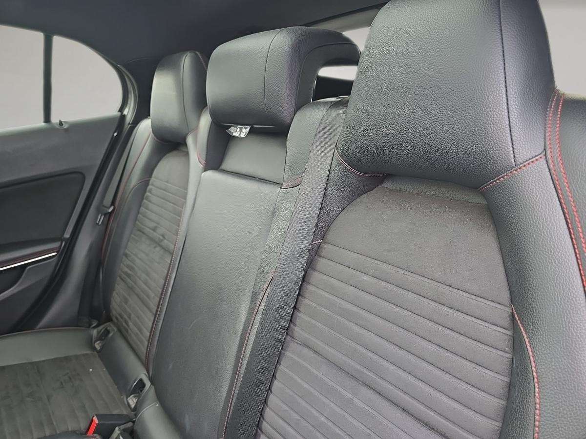 mercedes-benz-gla-2015-diesel-2143cc