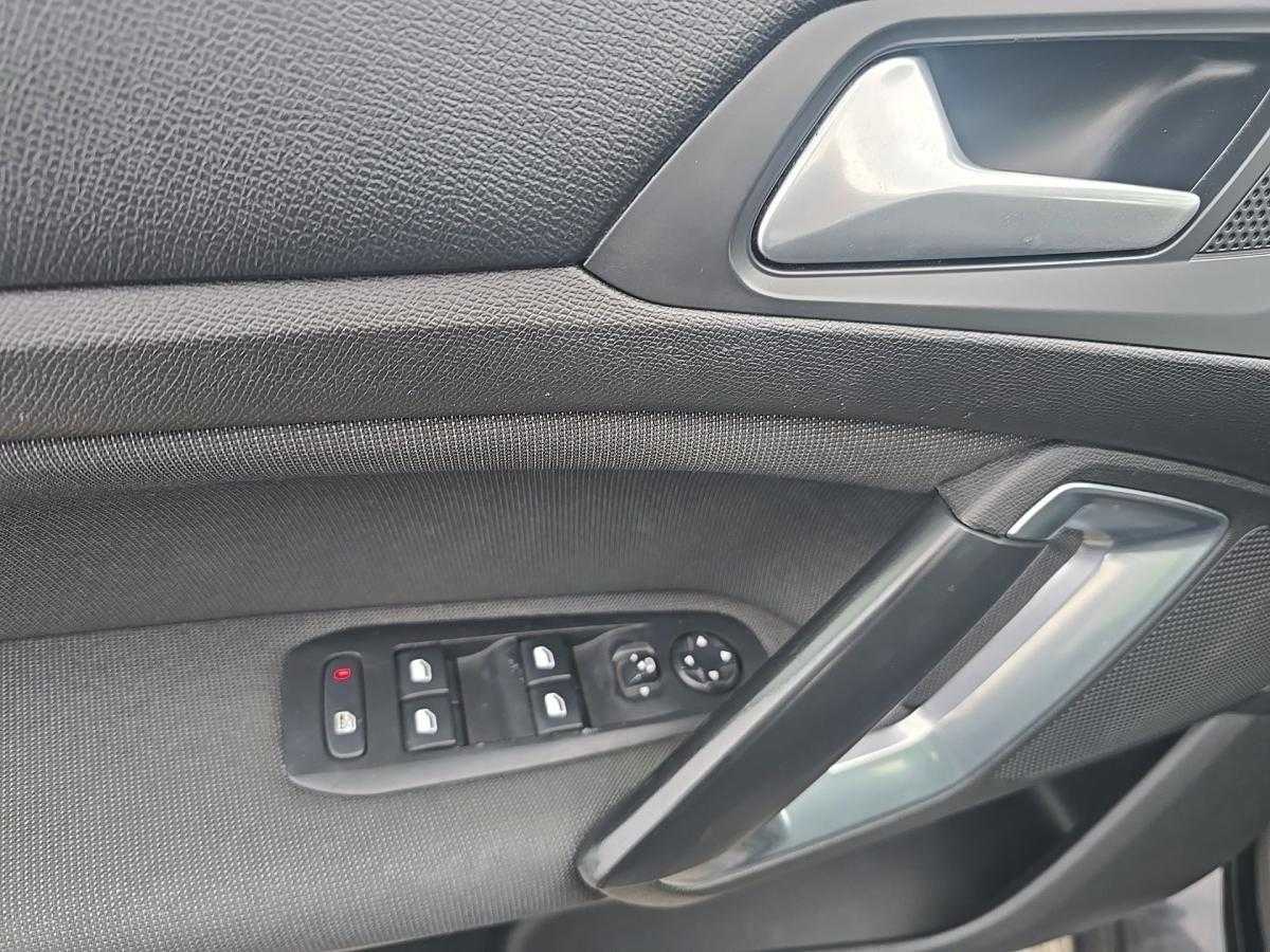 peugeot-308-sw-2018-diesel-1499cc