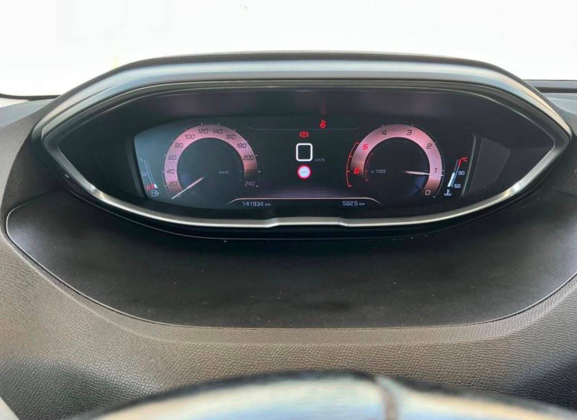 peugeot-5008-2017-diesel-1560cc