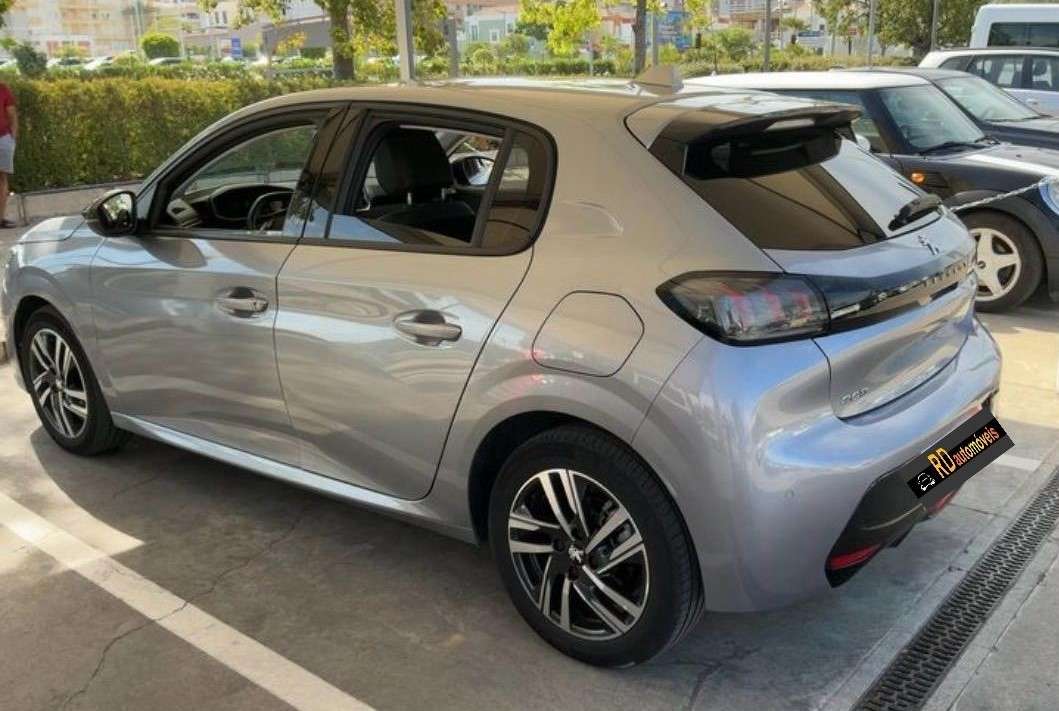 peugeot-208-2023-gasolina-1199cc