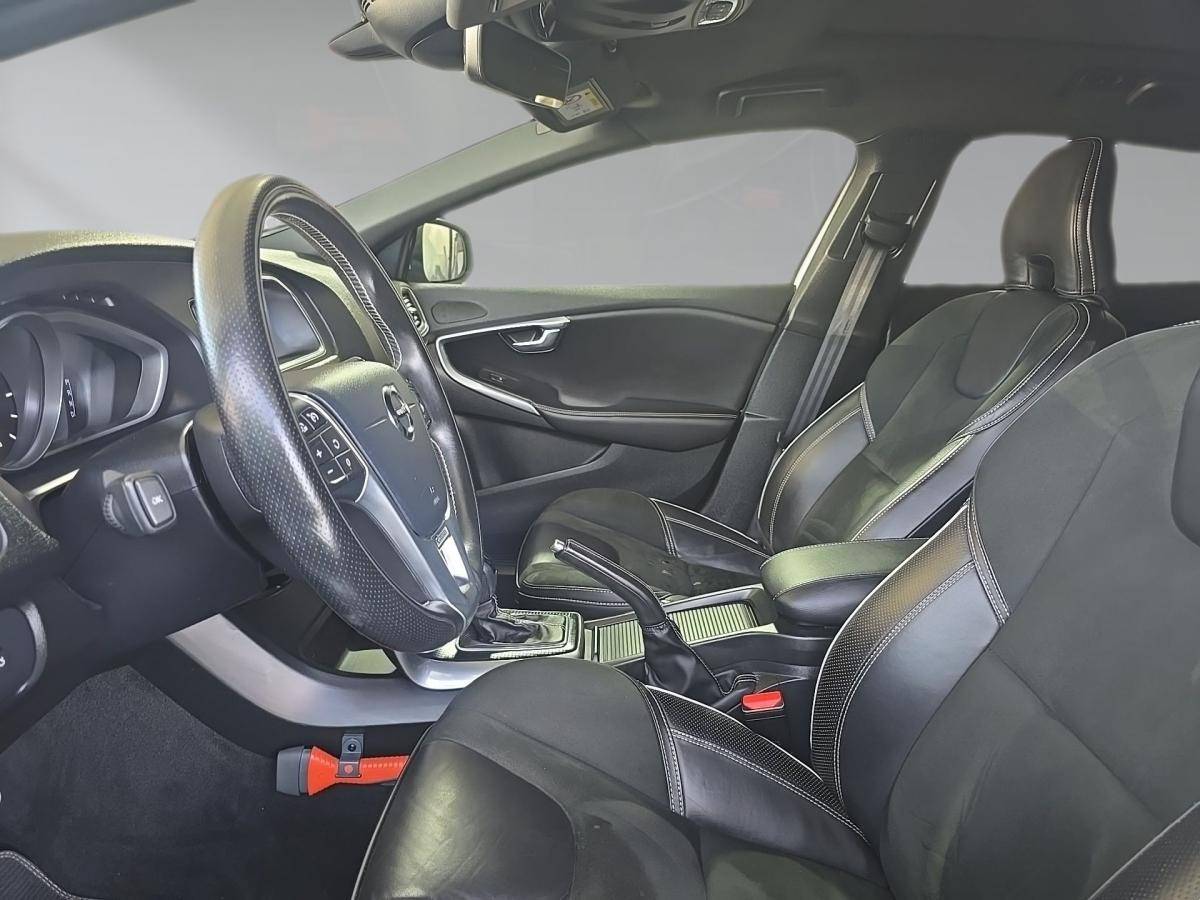 volvo-v40-2019-diesel-1969cc