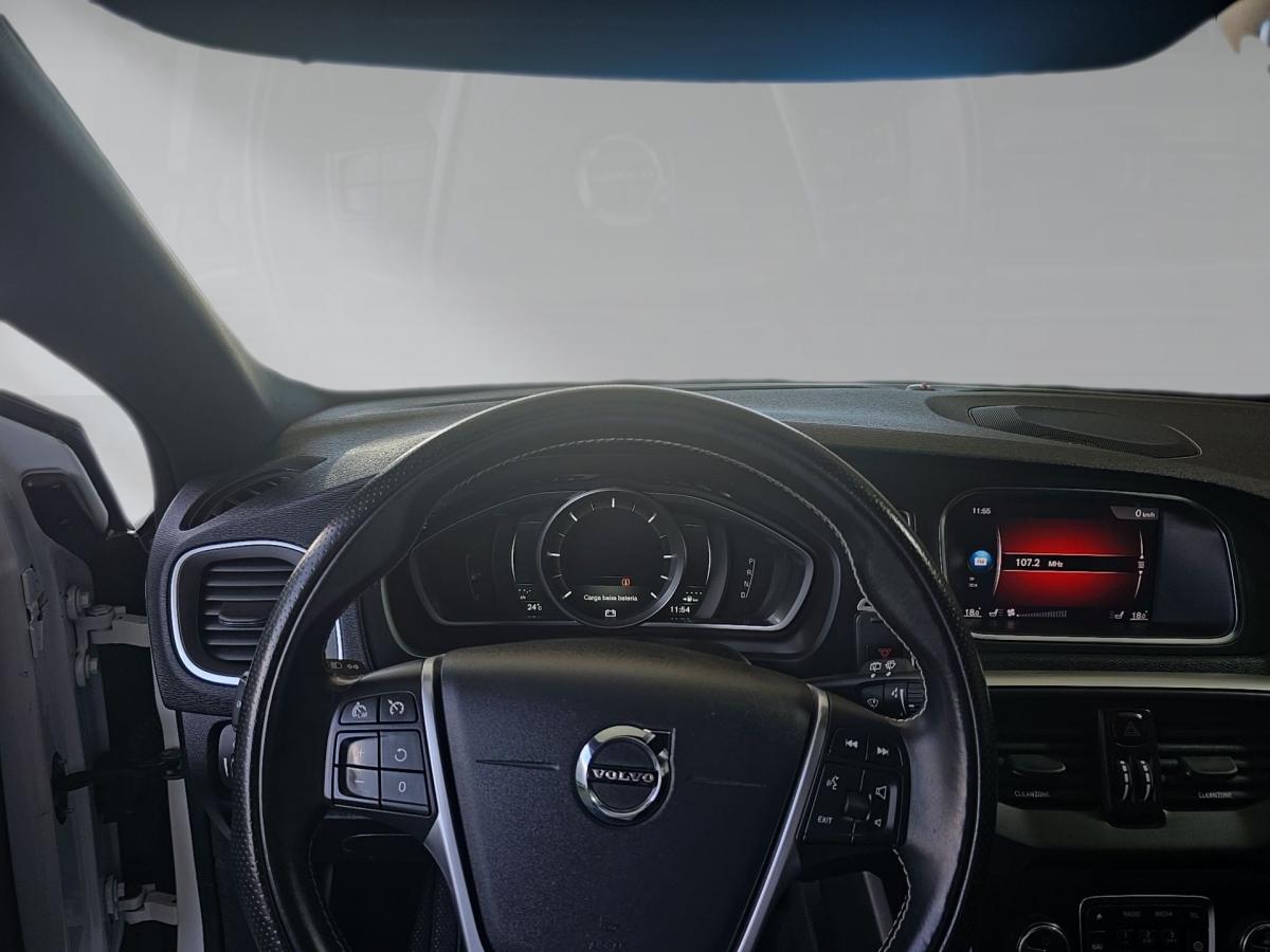 volvo-v40-2019-diesel-1969cc