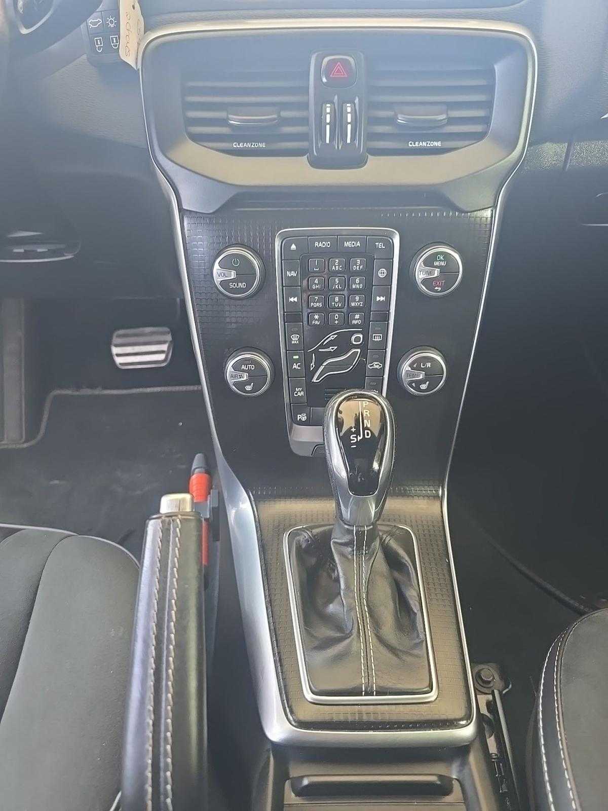 volvo-v40-2019-diesel-1969cc
