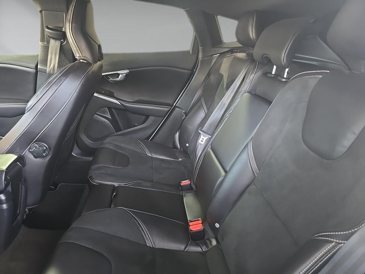 volvo-v40-2019-diesel-1969cc