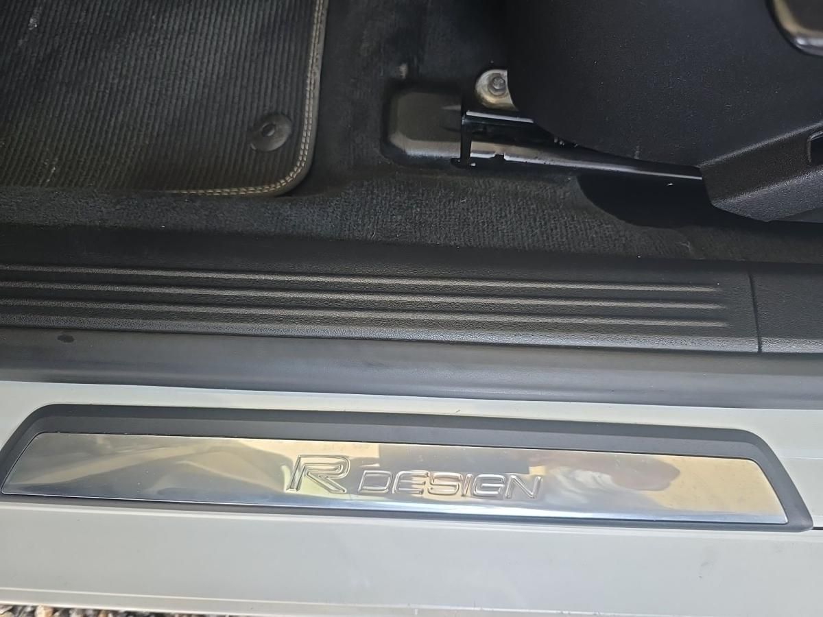 volvo-v40-2019-diesel-1969cc