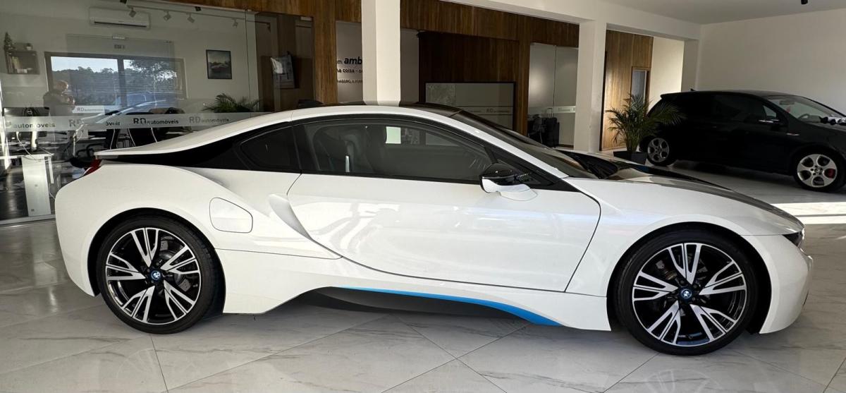 bmw-i8-2016-hibrido-a-gasolina-1499cc