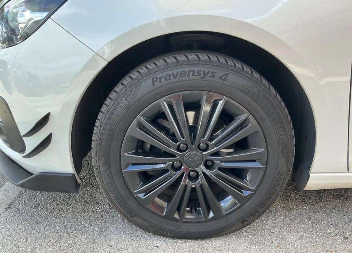 peugeot-308-sw-2017-diesel-1560cc
