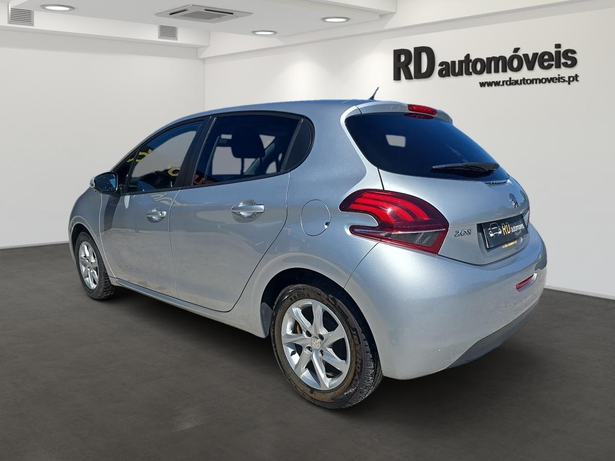 peugeot-208-2016-diesel-1560cc