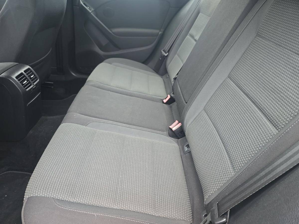 volkswagen-golf-2012-diesel-1598cc