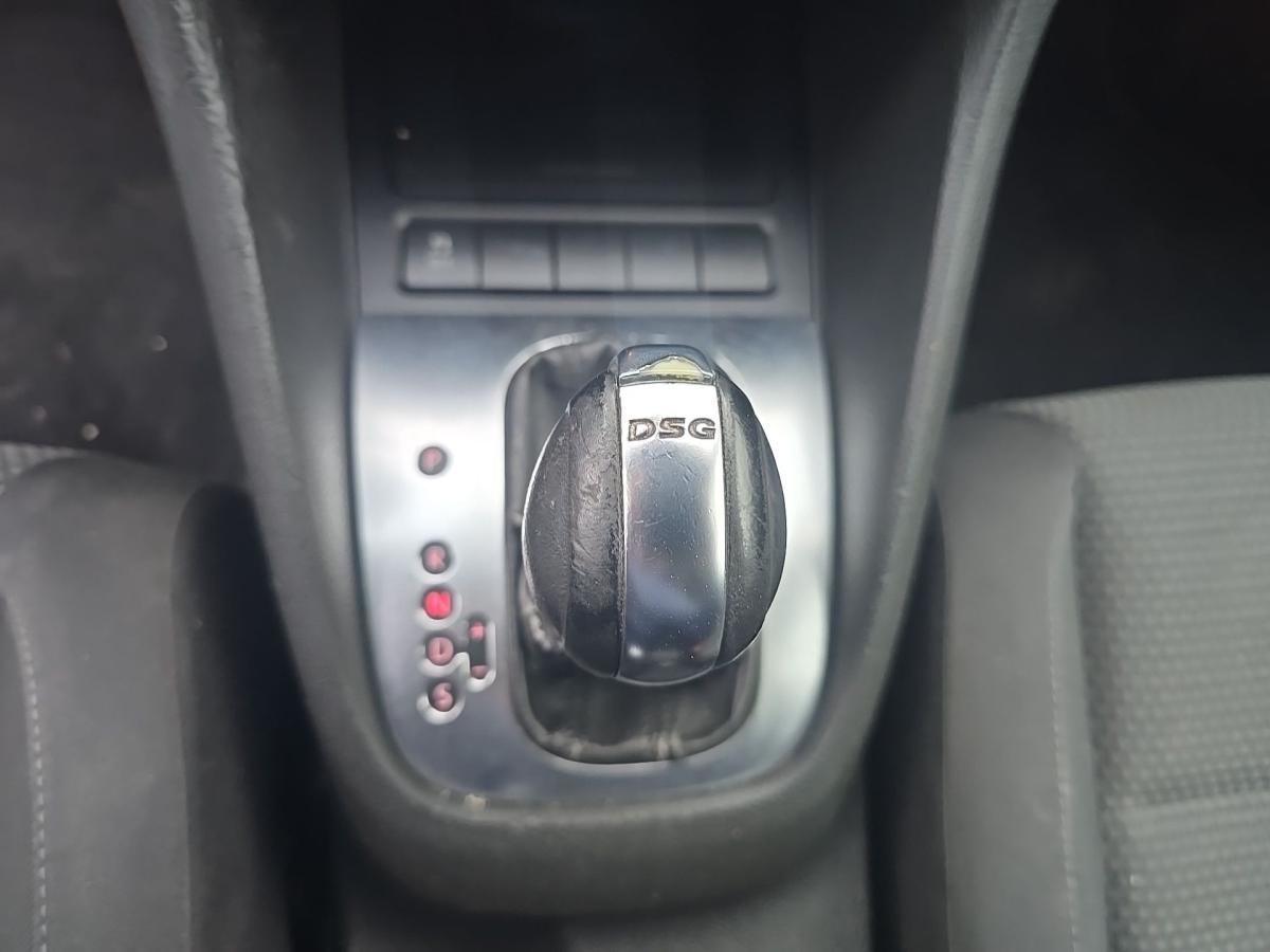 volkswagen-golf-2012-diesel-1598cc