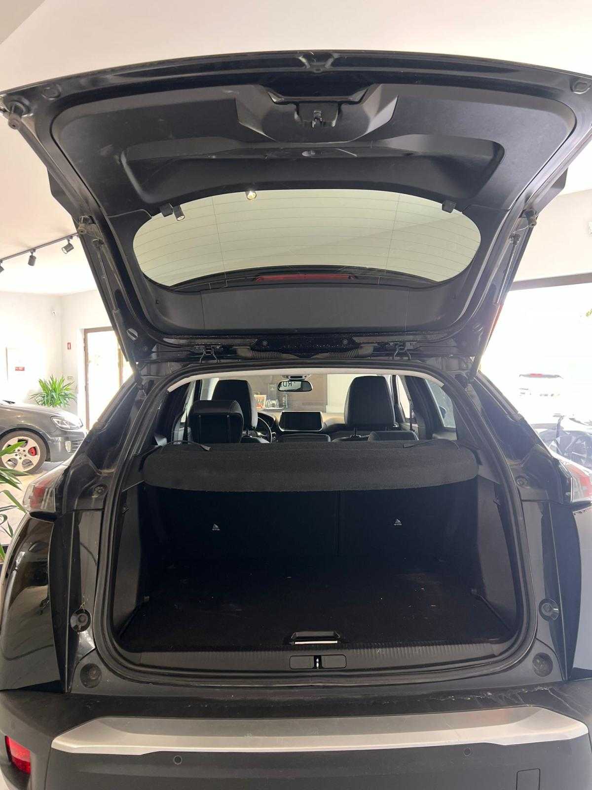 peugeot-2008-2022-diesel-1499cc