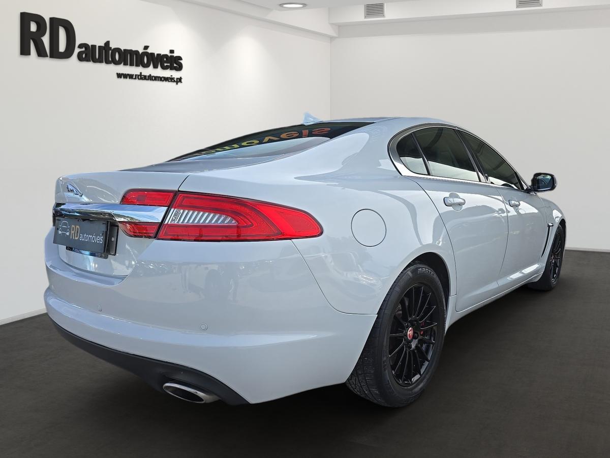 jaguar-xf-2014-diesel-2179cc