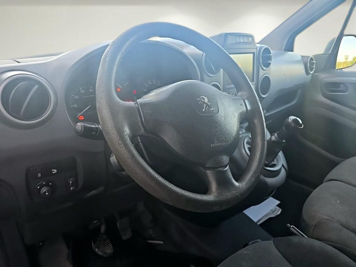 peugeot-partner-2018-diesel-1560cc