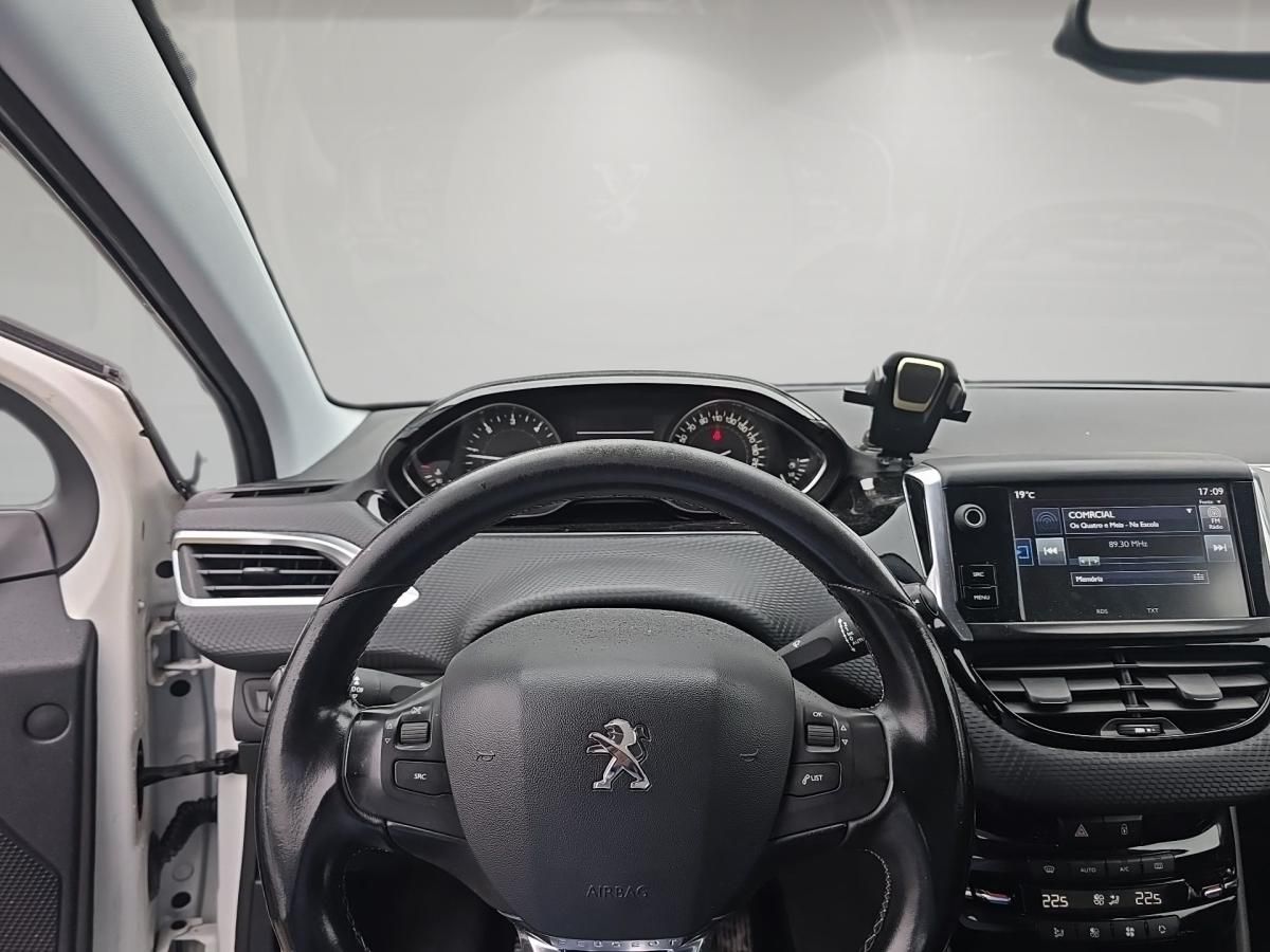 peugeot-208-2016-diesel-1560cc
