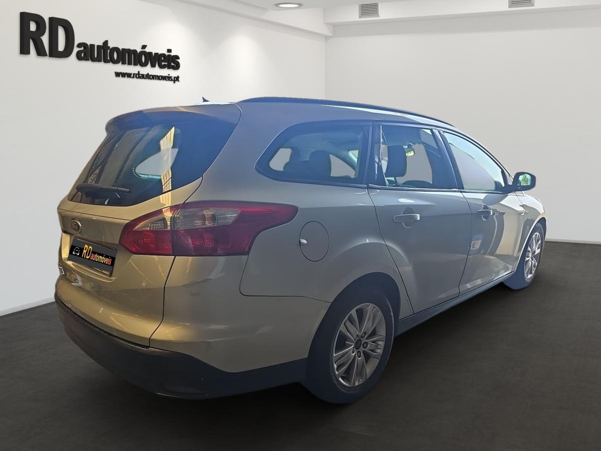 ford-focus-sw-2011-diesel-1560cc