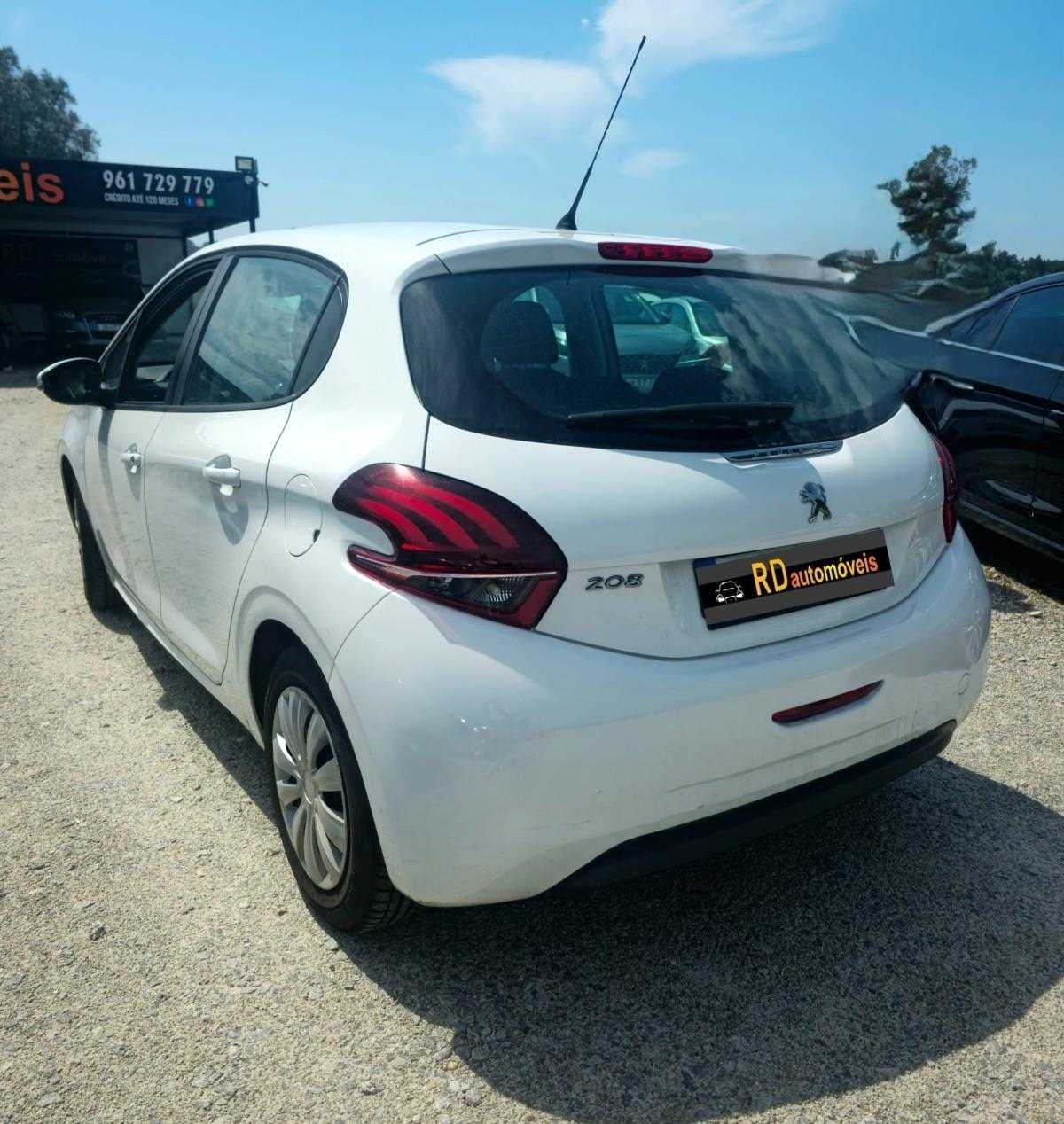 peugeot-208-2015-gasolina-1199cc