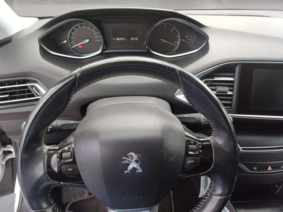 peugeot-308-sw-2015-diesel-1560cc