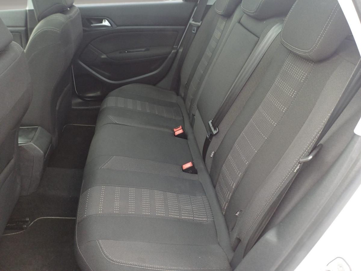 peugeot-308-sw-2015-diesel-1560cc