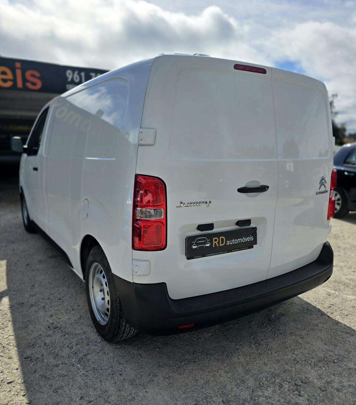 citroen-jumpy-2019-diesel-1499cc