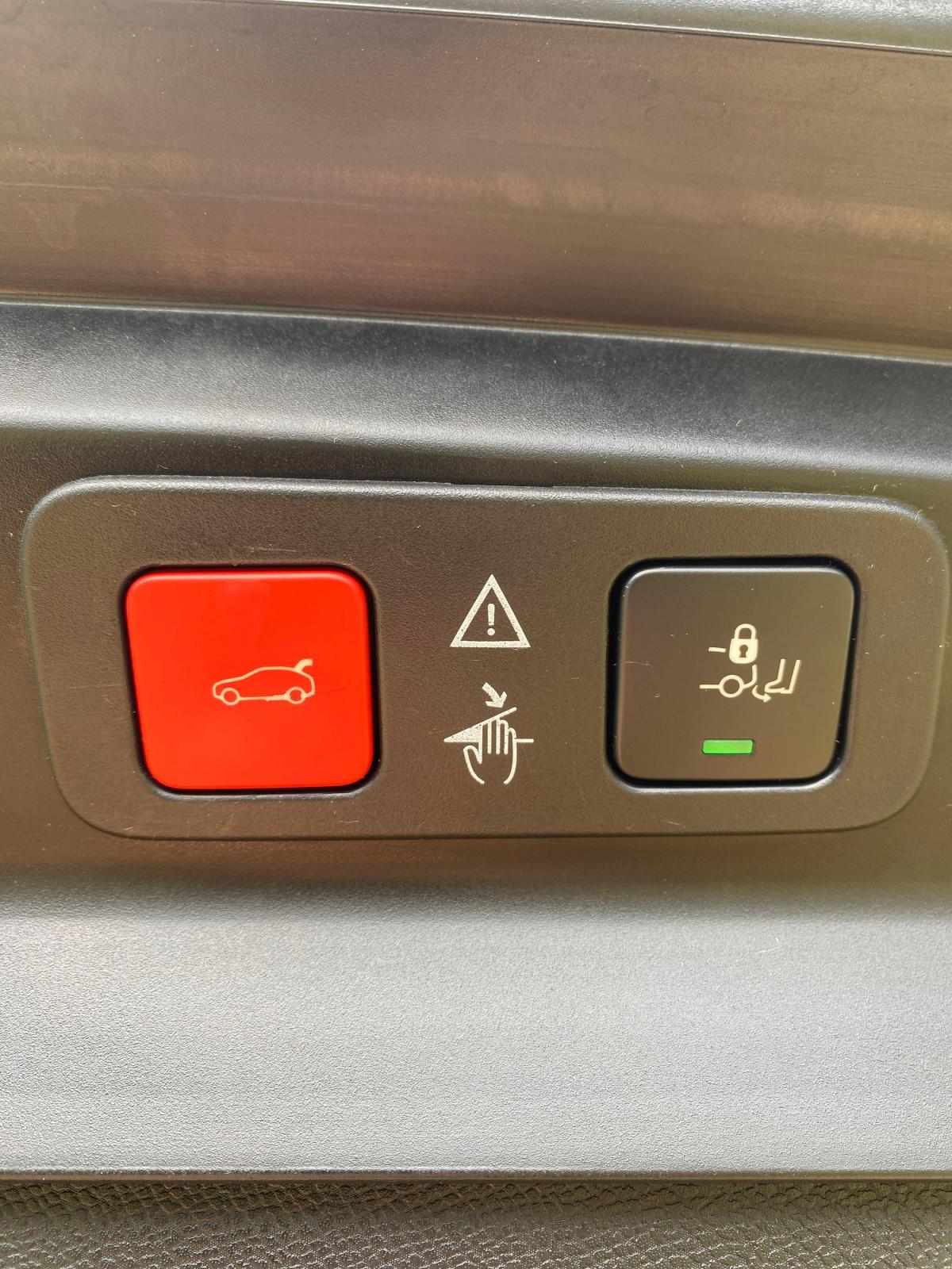 peugeot-5008-2022-diesel-1499cc